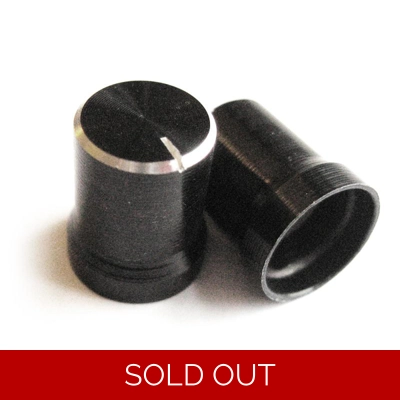 Aluminium-finished skirted 14x17mm knob - black